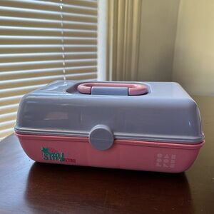 Caboodles Pretty In Petite accessories case